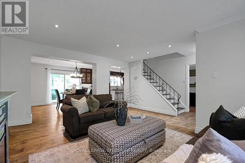 2414 Mcgee Side Road, Ottawa, ON - Indoor Photo Showing Living Room