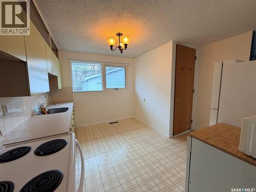 70 Lindsay Drive, Saskatoon, SK - Indoor