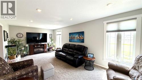 East Craik Acreage, Craik, SK - Indoor Photo Showing Living Room