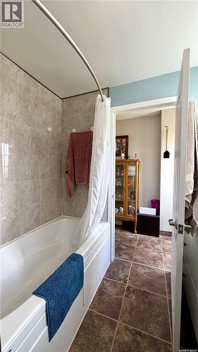 East Craik Acreage, Craik, SK - Indoor Photo Showing Bathroom