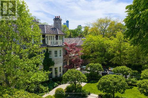 76 Binscarth Road, Toronto, ON - Outdoor