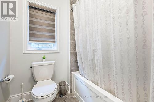 14 Richard Oxtoby Road, Caledon, ON - Indoor Photo Showing Bathroom