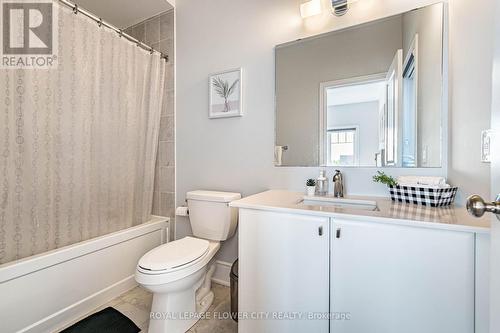 14 Richard Oxtoby Road, Caledon, ON - Indoor Photo Showing Bathroom