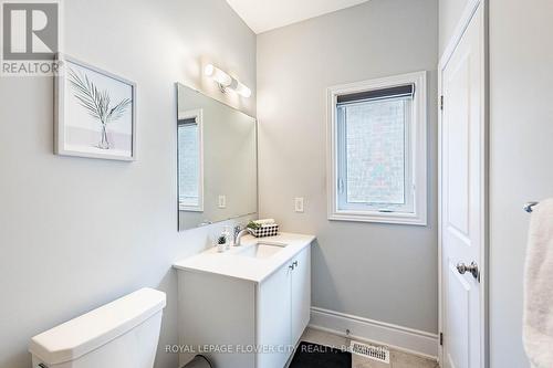 14 Richard Oxtoby Road, Caledon, ON - Indoor Photo Showing Bathroom
