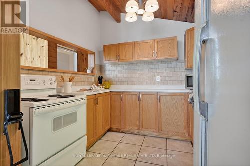 40 O8B Road, Rideau Lakes, ON - Indoor Photo Showing Kitchen