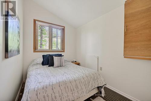40 O8B Road, Rideau Lakes, ON - Indoor Photo Showing Bedroom