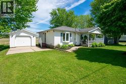 44 PYLE Road Lowbanks, ON N0A 1K0