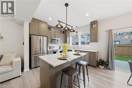 112 Jayla Lane, Smithville, ON - Indoor Photo Showing Kitchen