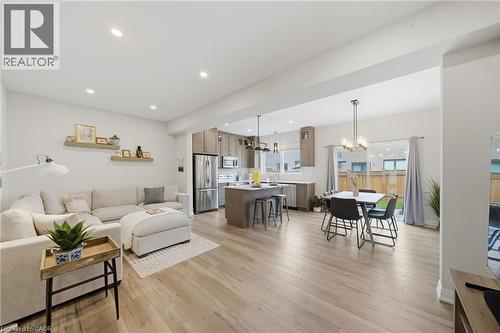 112 Jayla Lane, Smithville, ON - Indoor Photo Showing Living Room