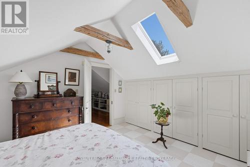 10 Drummond Street E, Kingston (Kingston East (Incl Barret Crt)), ON - Indoor Photo Showing Bedroom