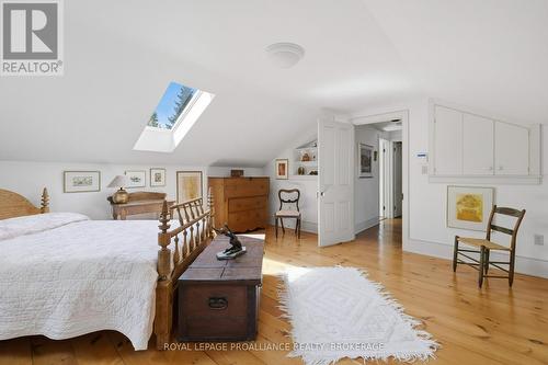 10 Drummond Street E, Kingston (Kingston East (Incl Barret Crt)), ON - Indoor Photo Showing Bedroom