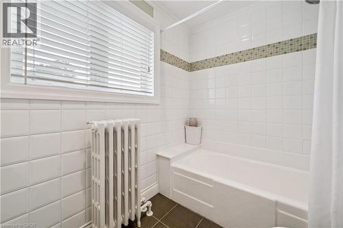 updated 2nd floor bath - 128 Wilhelm Street, Kitchener, ON - Indoor Photo Showing Bathroom