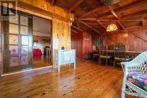 258 Skootamatta Lake, Addington Highlands (Addington Highlands), ON - Indoor Photo Showing Other Room
