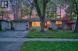 217 PINEGROVE Crescent  Waterloo, ON N2L 4V2