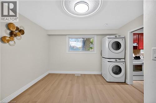217 Pinegrove Crescent, Waterloo, ON - Indoor Photo Showing Laundry Room