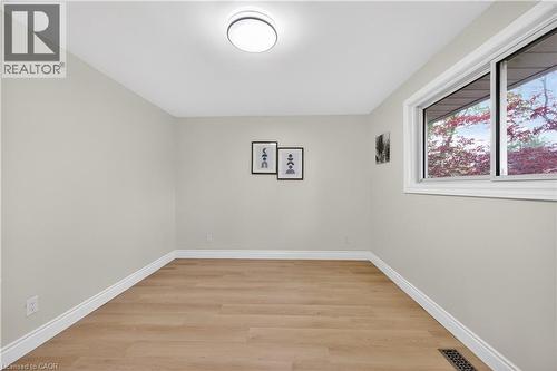 217 Pinegrove Crescent, Waterloo, ON - Indoor Photo Showing Other Room