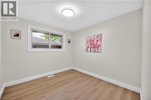217 Pinegrove Crescent, Waterloo, ON - Indoor Photo Showing Other Room