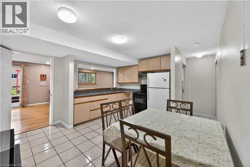 217 Pinegrove Crescent, Waterloo, ON - Indoor Photo Showing Other Room