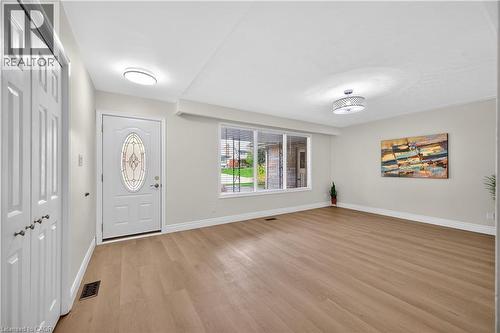 217 Pinegrove Crescent, Waterloo, ON - Indoor Photo Showing Other Room