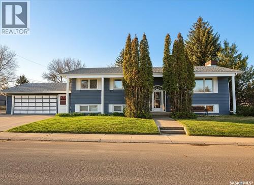 720 Whyte AVENUE  Swift Current, SK S9H 1P7