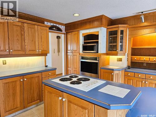 720 Whyte Avenue, Swift Current, SK - Indoor Photo Showing Kitchen