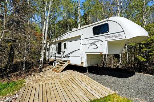 244 Spruce Land Dr, Lac Du Bonnet, MB 