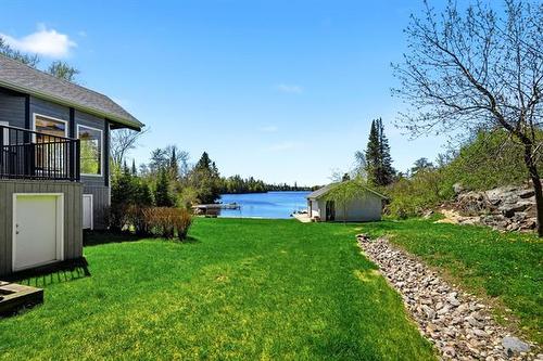 244 Spruce Land Dr, Lac Du Bonnet, MB 
