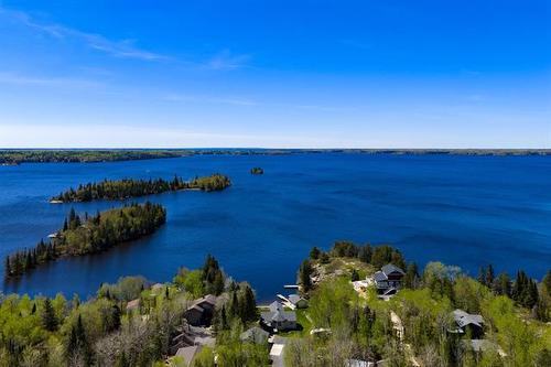 244 Spruce Land Dr, Lac Du Bonnet, MB 
