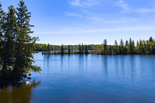 244 Spruce Land Dr, Lac Du Bonnet, MB 
