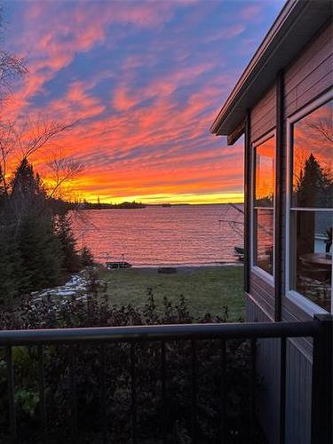 244 Spruce Land Dr, Lac Du Bonnet, MB 