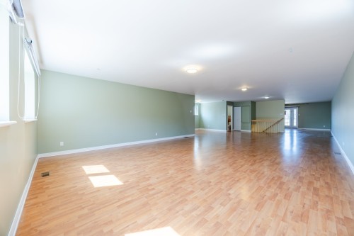 Salle familiale - 2384 Ch. Du Bord-Du-Lac, Montréal (L'Île-Bizard/Sainte-Geneviève), QC - Indoor Photo Showing Other Room