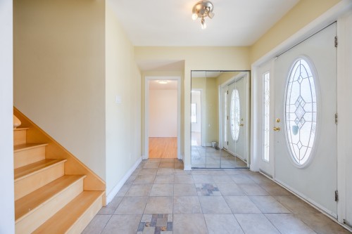 Hall d'entrée/Vestibule - 2384 Ch. Du Bord-Du-Lac, Montréal (L'Île-Bizard/Sainte-Geneviève), QC - Indoor Photo Showing Other Room