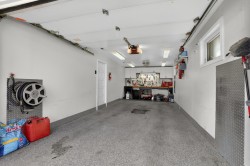 Garage - 