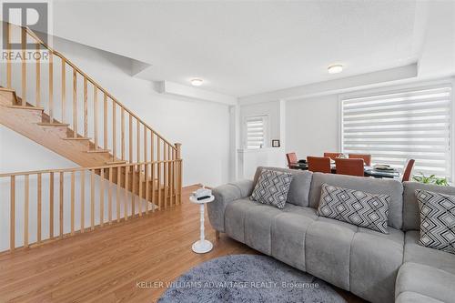 111746 Tenth Line, Whitchurch-Stouffville, ON - Indoor Photo Showing Living Room