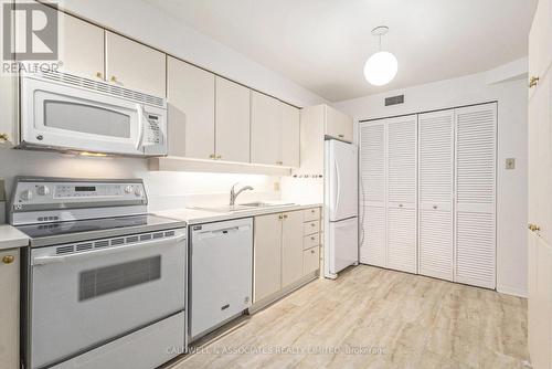 1 - 140 Rideau Terrace, Ottawa, ON - Indoor Photo Showing Kitchen