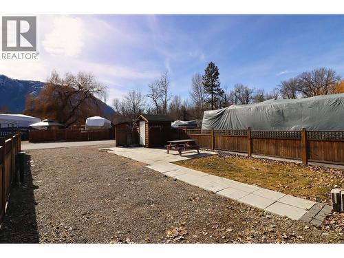 26 Cottonwood Drive, Lee Creek, BC 