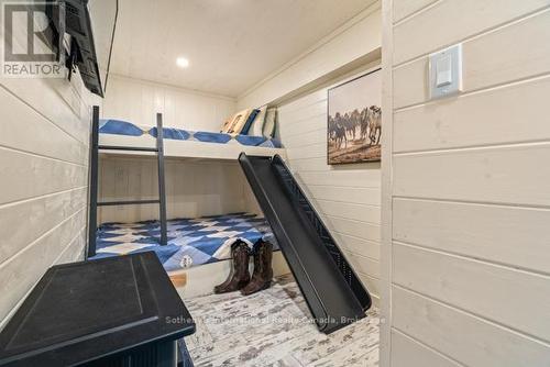 5 - 1028 Oak Street, Muskoka Lakes (Medora), ON - Indoor