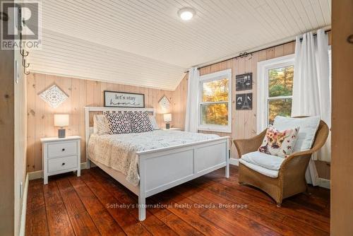 5 - 1028 Oak Street, Muskoka Lakes (Medora), ON - Indoor Photo Showing Bedroom
