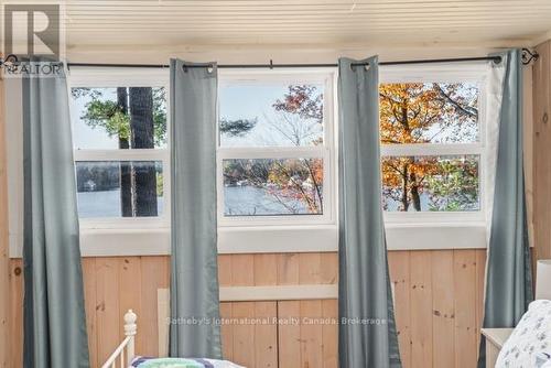 5 - 1028 Oak Street, Muskoka Lakes (Medora), ON - Indoor Photo Showing Other Room