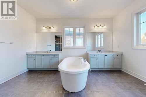 41 Torrey Pines Road, Vaughan, ON - Indoor Photo Showing Bathroom
