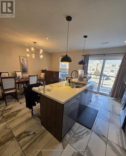 27 - 1 Leggott Avenue, Barrie, ON - Indoor Photo Showing Kitchen