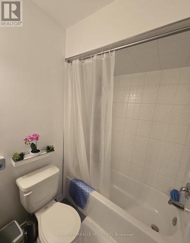 27 - 1 Leggott Avenue, Barrie, ON - Indoor Photo Showing Bathroom