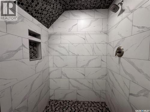 185 Vickers Crescent, Air Ronge, SK - Indoor Photo Showing Bathroom