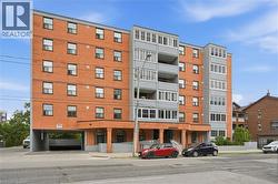 23 MAIN Street Unit# 404  Dundas, ON L9H 2P7
