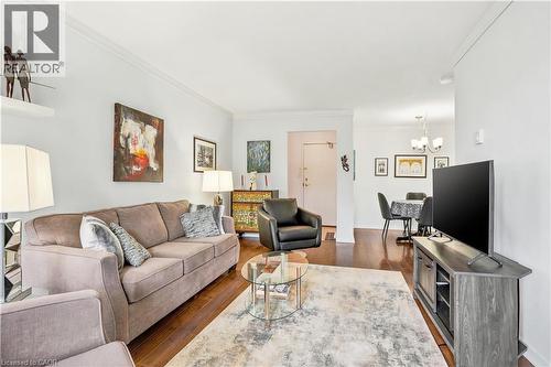 23 Main Street Unit# 404, Dundas, ON - Indoor Photo Showing Living Room