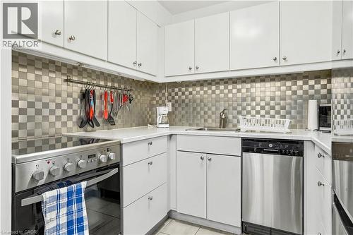 23 Main Street Unit# 404, Dundas, ON - Indoor Photo Showing Kitchen