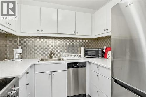 23 Main Street Unit# 404, Dundas, ON - Indoor Photo Showing Kitchen