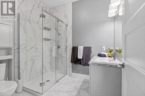 124 Lyon Street, Russell, ON - Indoor Photo Showing Bathroom
