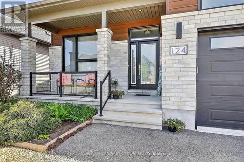 124 Lyon Street, Russell, ON - Outdoor With Exterior