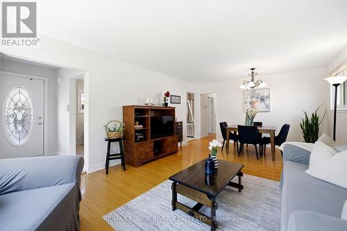 796 Batory Avenue, Pickering, ON - Indoor Photo Showing Living Room